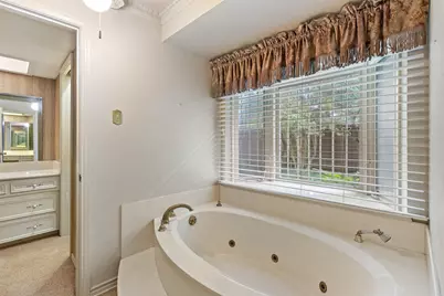 6907 Hillwood Lane, Dallas, TX 75248 - Photo 33