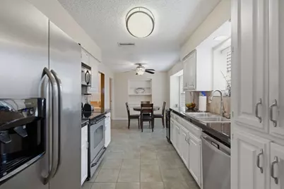 328 Lakewood Court, Coppell, TX 75019 - Photo 13