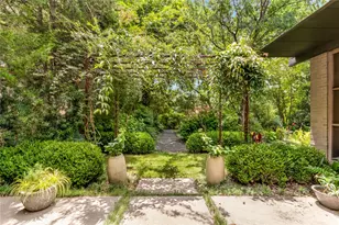 7206 Tokalon Dr, Dallas, TX 75214 - Photo 27