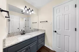 324 N Tolbert Ave, Sherman, TX 75092 - Photo 17