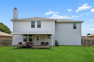 329 Daisy Ln, Burleson, TX 76028 - Photo 15