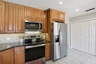 1605 Celeste Ct, Arlington, TX 76012 - Photo 13