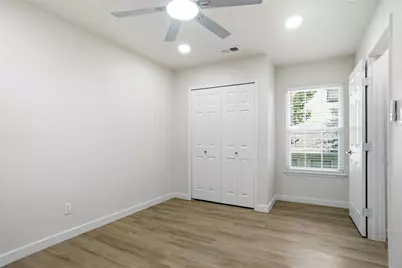 300 Lamesa Court, Irving, TX 75063 - Photo 13