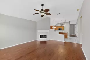 4736 Parkmount Dr, Fort Worth, TX 76137 - Photo 9