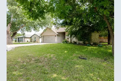4016 Cherokee Court, Granbury, TX 76048 - Photo 3
