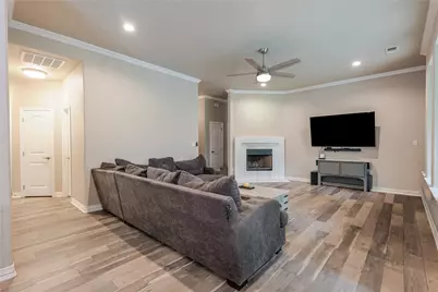 4016 Cherokee Court, Granbury, TX 76048 - Photo 11