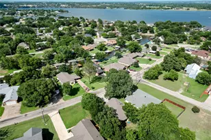 4016 Cherokee Ct, Granbury, TX 76048 - Photo 5
