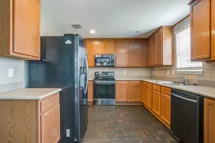 812 Sheryn Dr, Burleson, TX 76028 - Photo 13