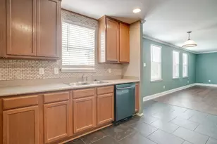 812 Sheryn Dr, Burleson, TX 76028 - Photo 17
