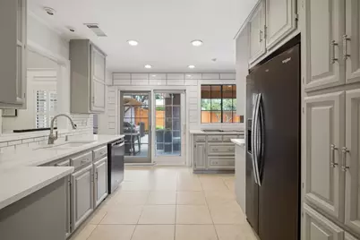 1901 Shadow Trail, Plano, TX 75075 - Photo 11
