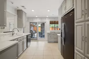 1901 Shadow Trail, Plano, TX 75075 - Photo 11