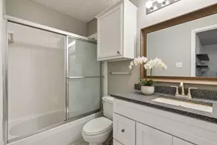 400 Moss Hill Rd, Irving, TX 75063 - Photo 21