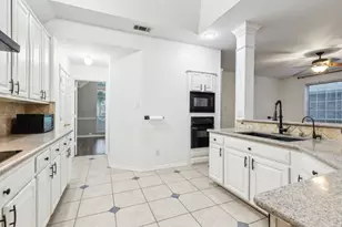 400 Moss Hill Rd, Irving, TX 75063 - Photo 11