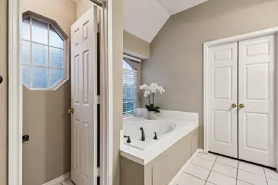 400 Moss Hill Road, Irving, TX 75063 - Photo 17