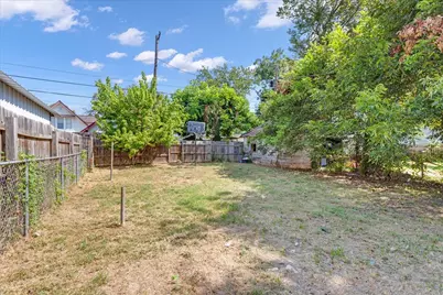 917 W Crawford Street, Denison, TX 75020 - Photo 15