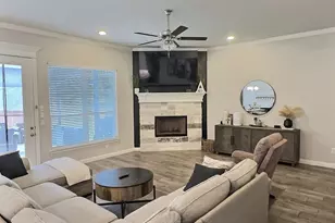 4015 Gallivant Dr, Granbury, TX 76049 - Photo 7