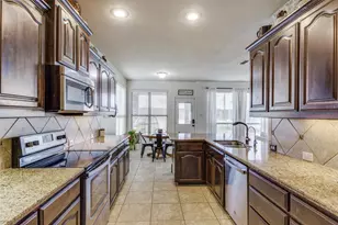 10948 Abbeyglen Ct, Fort Worth, TX 76052 - Photo 7