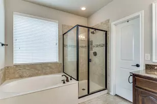 10948 Abbeyglen Ct, Fort Worth, TX 76052 - Photo 17