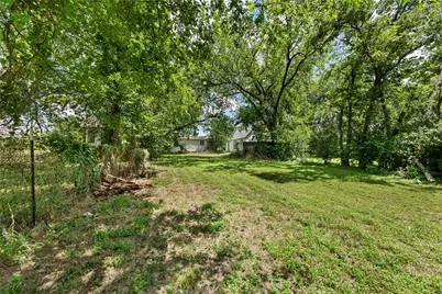 2221 Ross Avenue, Waco, TX 76706 - Photo 25