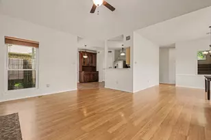 340 Arbor Ct, Euless, TX 76039 - Photo 5