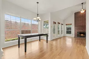 340 Arbor Ct, Euless, TX 76039 - Photo 9