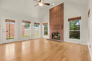 340 Arbor Ct, Euless, TX 76039 - Photo 5