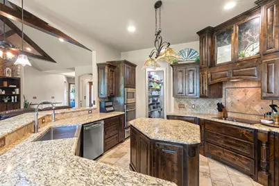 108 Oak Creek Drive, Springtown, TX 76082 - Photo 13
