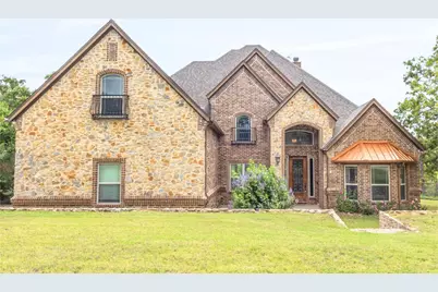 108 Oak Creek Drive, Springtown, TX 76082 - Photo 3