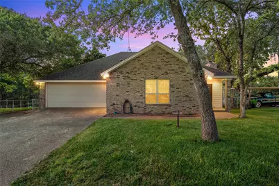 1849 Sommerfeld Drive, Waco, TX 76705 - Photo 1