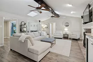 6818 Truxton Dr, Dallas, TX 75231 - Photo 3