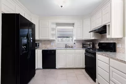 2926 Cripple Creek Trail, Grapevine, TX 76051 - Photo 11
