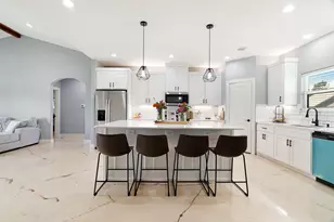 725 Daniel St, Blossom, TX 75416 - Photo 9