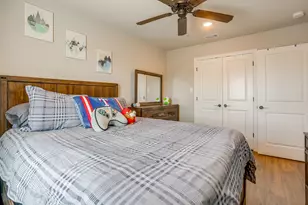 464 Pine St, Burleson, TX 76028 - Photo 33