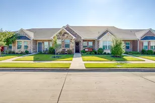 464 Pine St, Burleson, TX 76028 - Photo 1