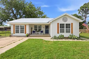 308 W 1st St, Springtown, TX 76082 - Photo 3