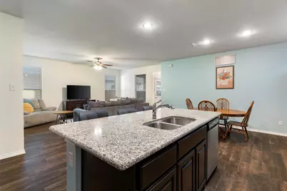 1025 Mason Street, Aubrey, TX 76227 - Photo 9