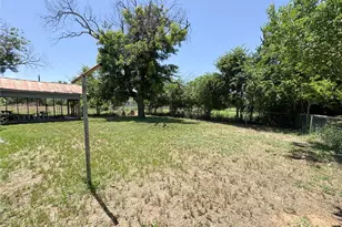 1402 Ave A, Cisco, TX 76437 - Photo 33