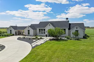 417 Willow Moon Ranch Rd, Crawford, TX 76638 - Photo 3
