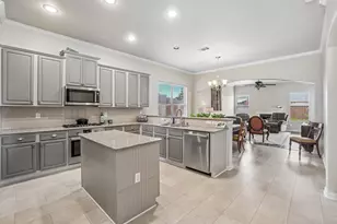 5320 Brazoria Dr, Grand Prairie, TX 75052 - Photo 11