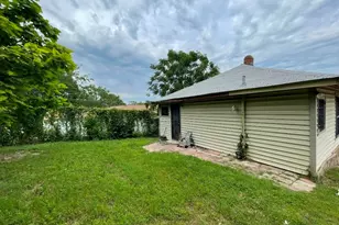 323 Sparks St, Dallas, TX 75203 - Photo 9