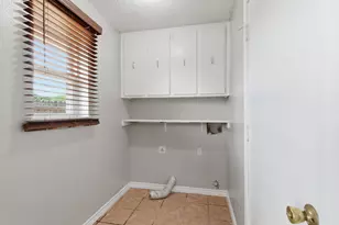 2915 Post Oak Ct, Bedford, TX 76021 - Photo 9