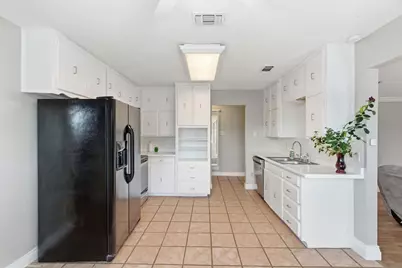 2915 Post Oak Court, Bedford, TX 76021 - Photo 5