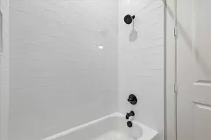 131 Gdn Ct E, Arlington, TX 76013 - Photo 17