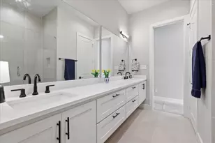 131 Gdn Ct E, Arlington, TX 76013 - Photo 13