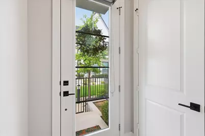131 Garden Court E, Arlington, TX 76013 - Photo 3