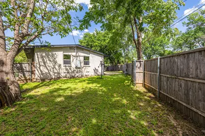 2930 Bellknoll Lane, Dallas, TX 75229 - Photo 23