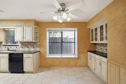 834 Meadowglen Circle, Coppell, TX 75019 - Photo 13