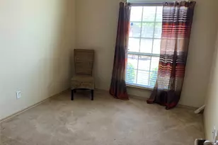 2122 Fair Weather Dr, Lancaster, TX 75146 - Photo 9
