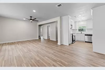 4128 Hillcrest Drive, Waco, TX 76710 - Photo 5