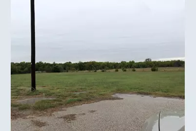 1108 W Kilpatrick Street, Cleburne, TX 76033 - Photo 7